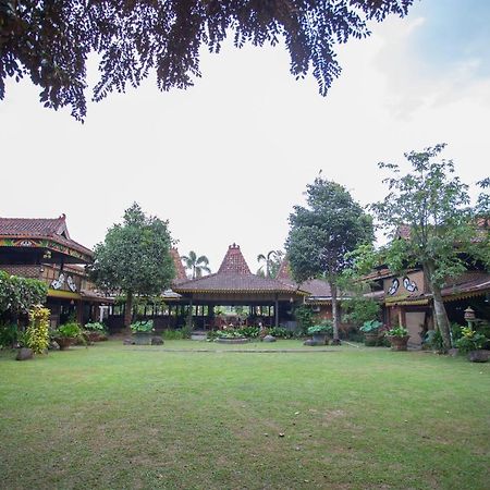 Pondok Tingal Borobudur Magelang Buitenkant foto